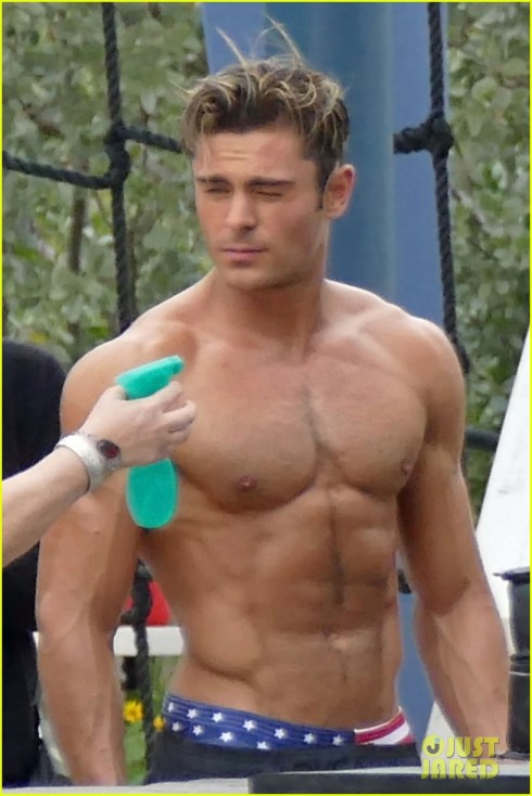 zac-efron-spray-down-baywatch-set-01